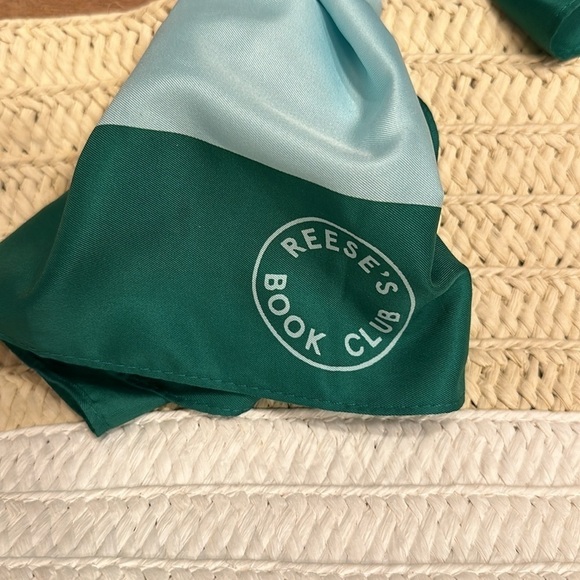 Altru Straw Beach Summer Tote Blue and Reese’s Book Club Scarf - Picture 8 of 10